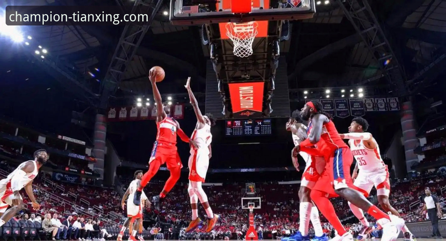 火箭主场大胜尼克斯：从团队爆发到战术微调的深度解析